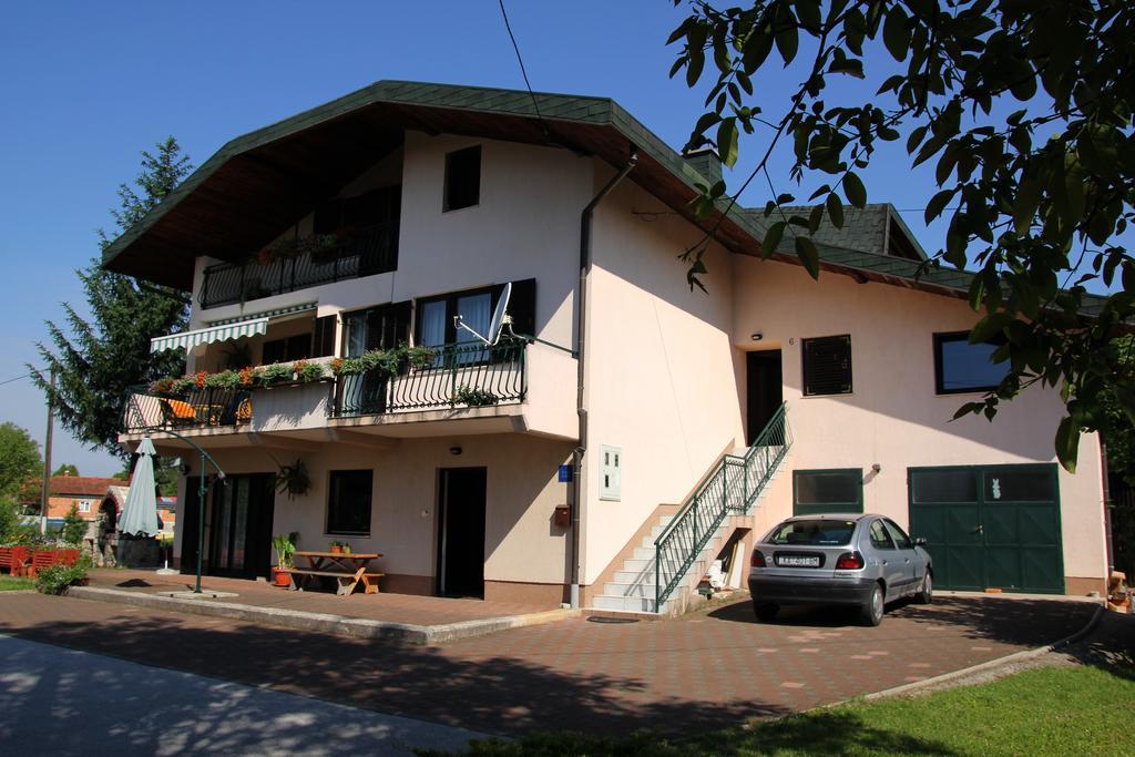Apartments Strmac Slunj Exterior photo